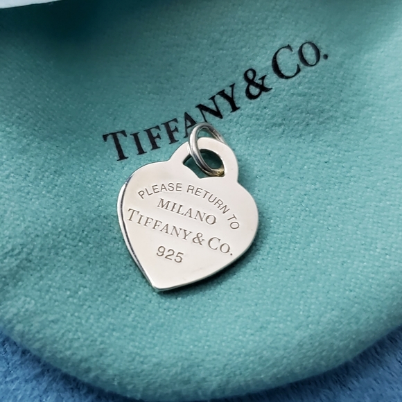 SOLD "Return to MILANO" blue enamel charm - Picture 3 of 6